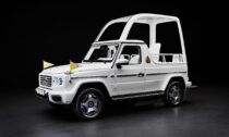 Mercedes-Benz G-Class jako papamobil