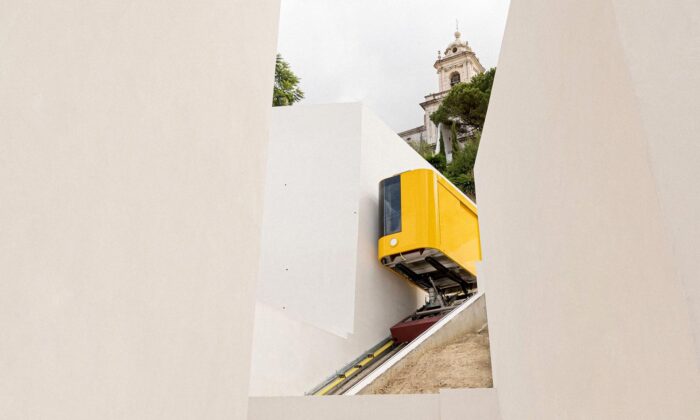 Lisabonská lanovka Graça Funicular má tvar žluté kapsle a dvě stanice s nadčasovým designem