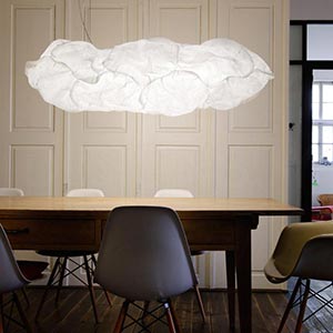 Svítící mrak Cloud XL od Franka Gehryho