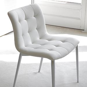 Čalouněná široká židle Kuga od Bontempi Casa